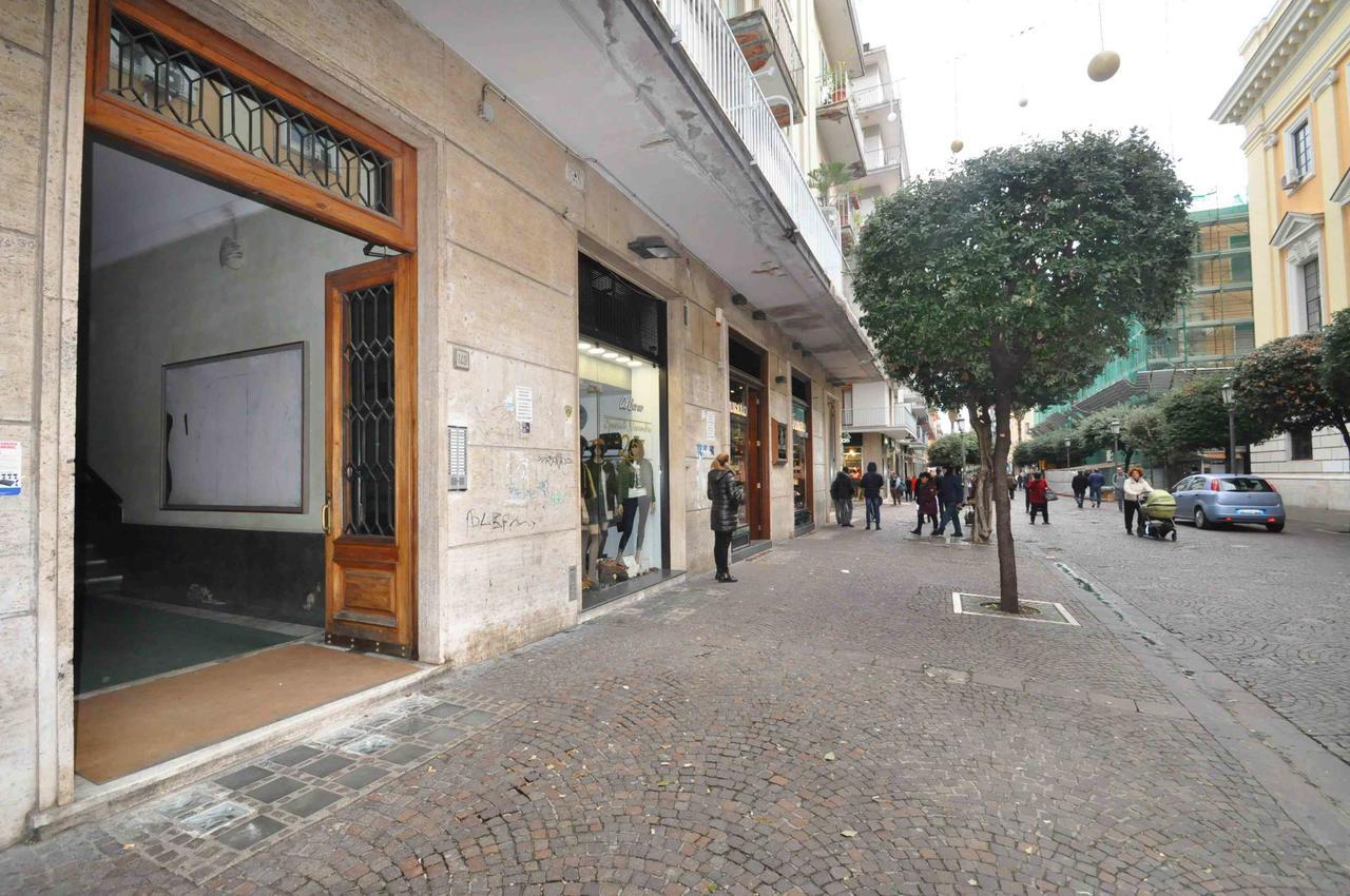 לינה וארוחת בוקר סלרנו Residenza Eleonora מראה חיצוני תמונה