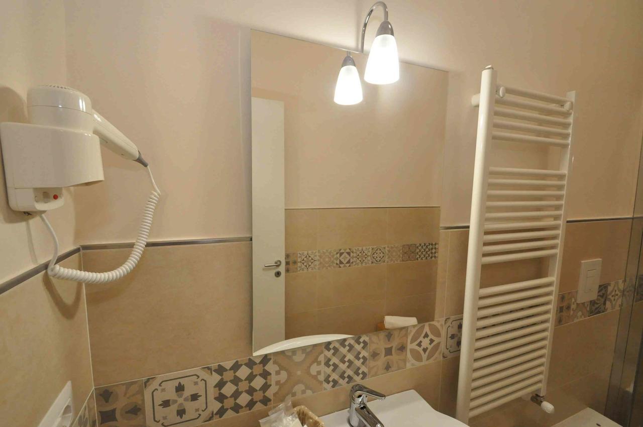 לינה וארוחת בוקר סלרנו Residenza Eleonora מראה חיצוני תמונה