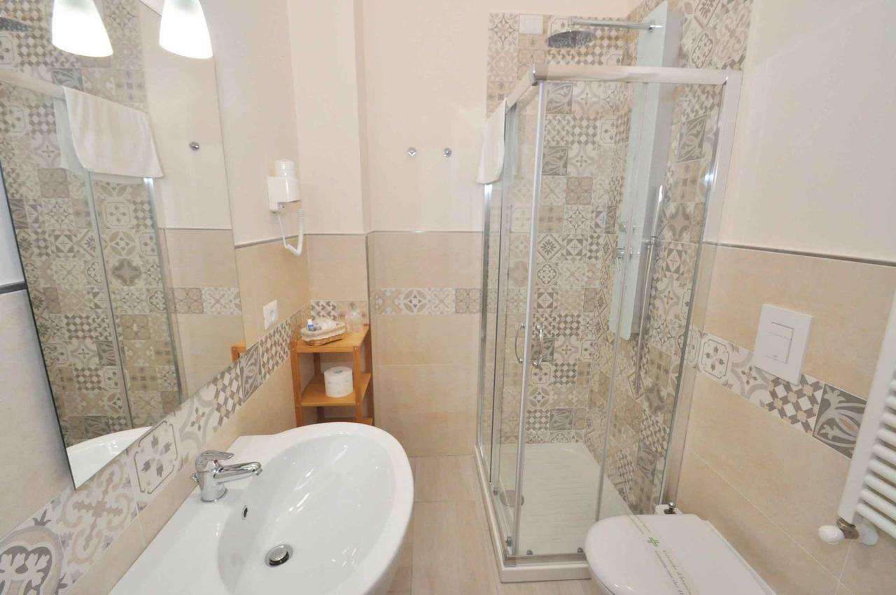 לינה וארוחת בוקר סלרנו Residenza Eleonora מראה חיצוני תמונה