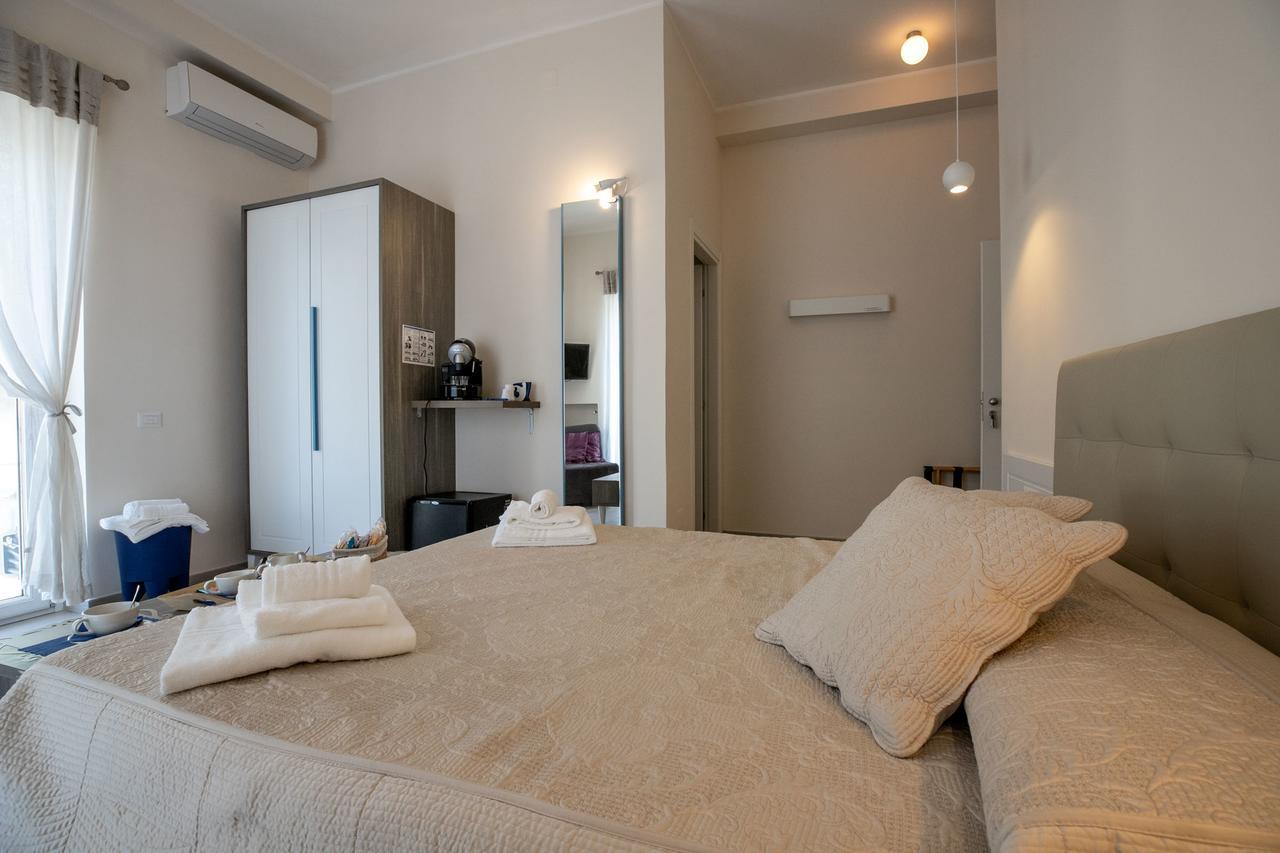 לינה וארוחת בוקר סלרנו Residenza Eleonora מראה חיצוני תמונה