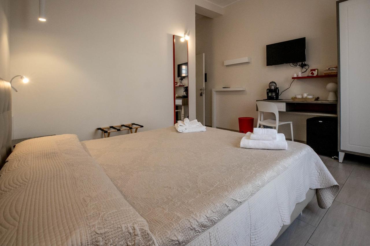 לינה וארוחת בוקר סלרנו Residenza Eleonora מראה חיצוני תמונה
